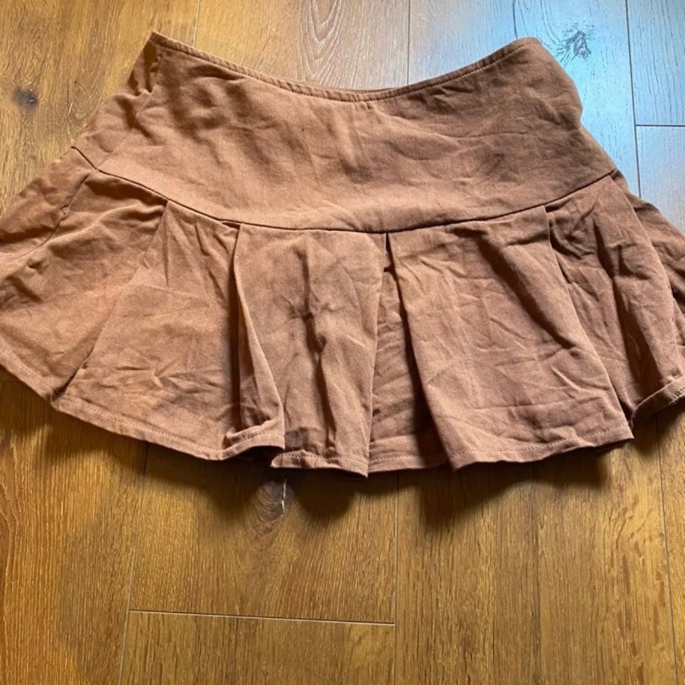 tan mini skirt
